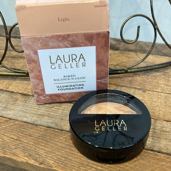 🆕 Laura Geller Baked Balance-N-Glow Illuminating Foundation - Picture 7 of 8